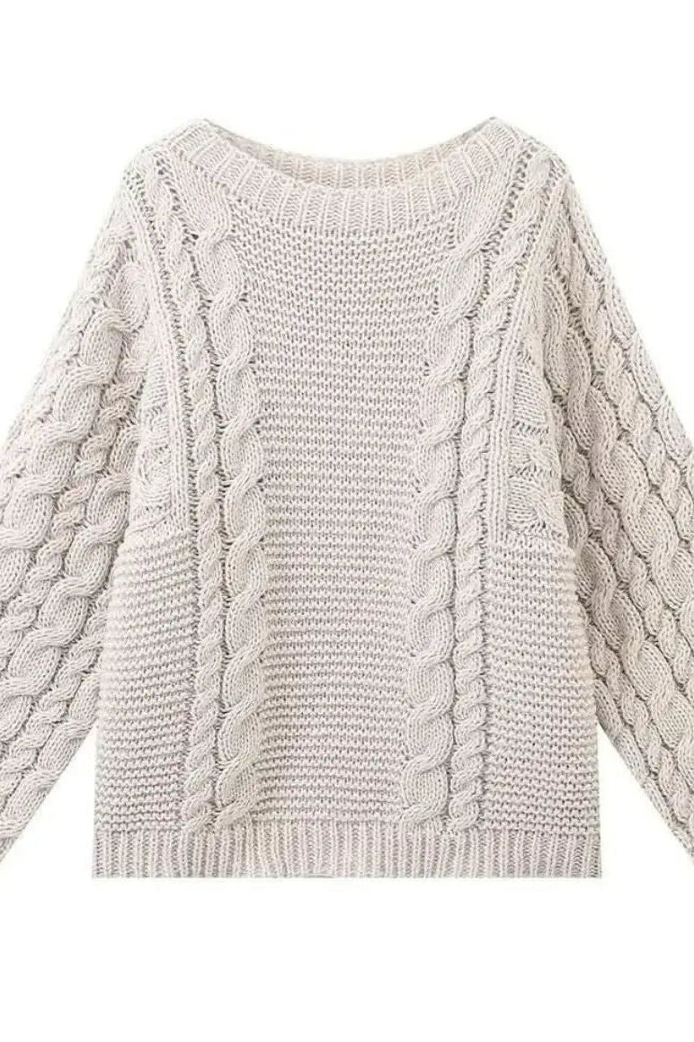 Oversize women's knitted sweater – chunky knit with cable pattern & wide sleeves