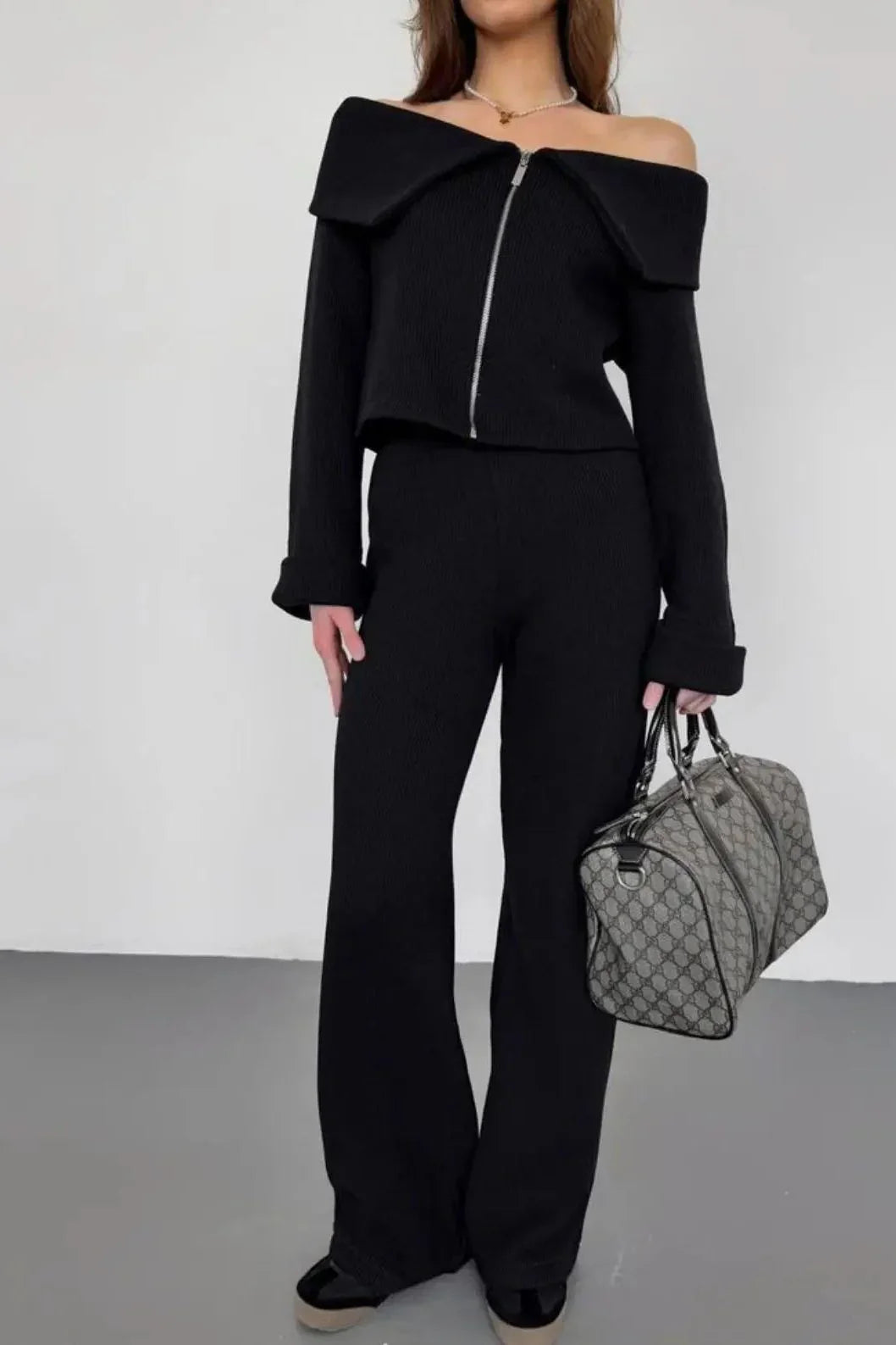 Off-Shoulder Knit Set – Elegante Zweiteiler